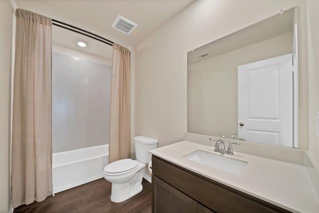 Building Photo - 3114 Pr Hl Grv