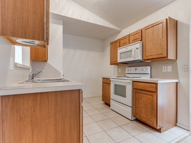 Building Photo - Charming 3 Bed, 2 Bath Home for Rent in Norman!
