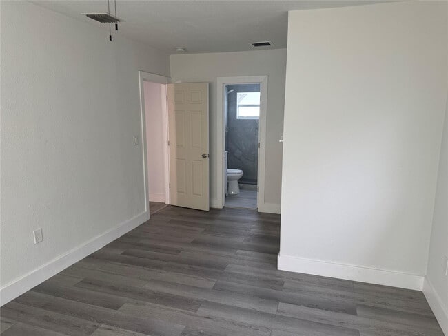 Building Photo - 4551 NW 12th St