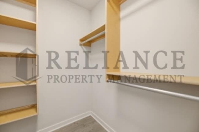 Building Photo - 2420 S Wheatland St