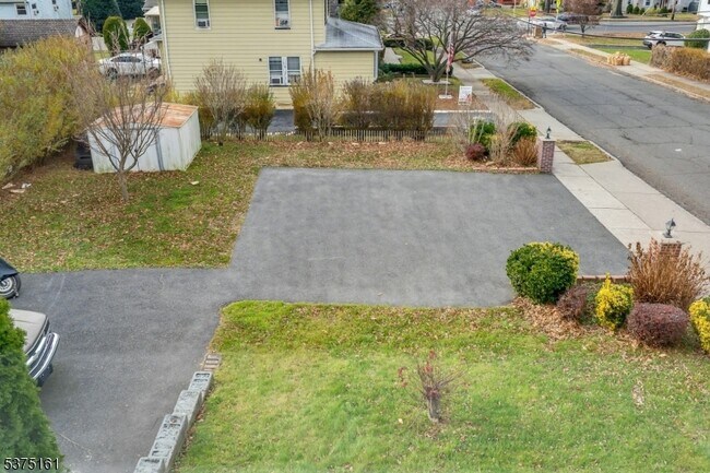Building Photo - 106 Sadler Rd