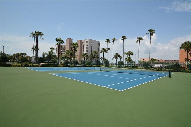 Building Photo - 7420 Bay Island Dr S