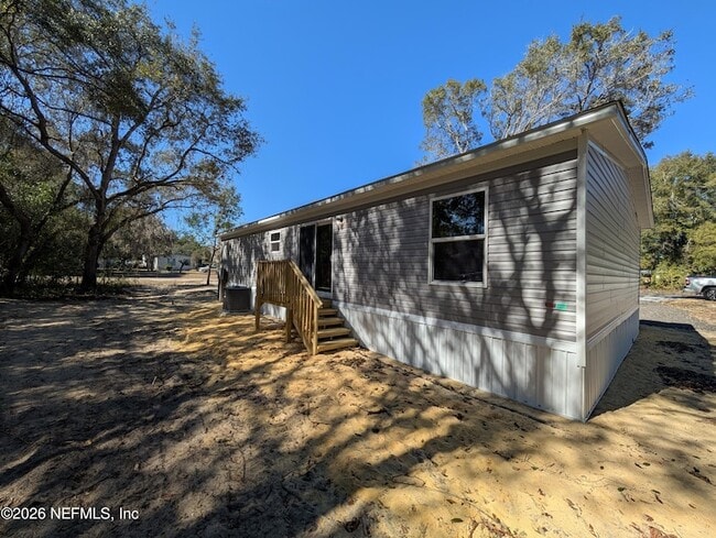 Building Photo - 207 Ash St