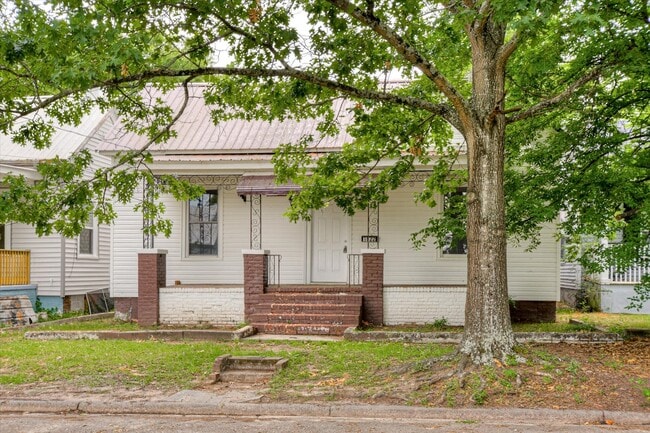 Building Photo - 1822 Watkins St