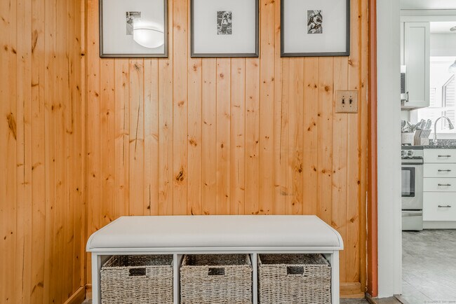 Building Photo - 21 Elsmere Rd