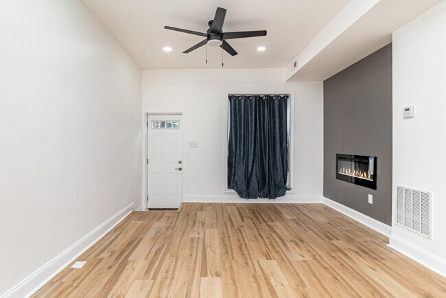 Building Photo - 727 N Collington Ave