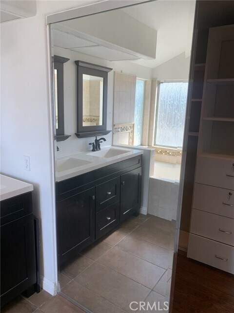 Building Photo - 27157 Echo Canyon Ct