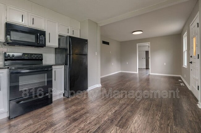 Building Photo - 429 NE 87th St