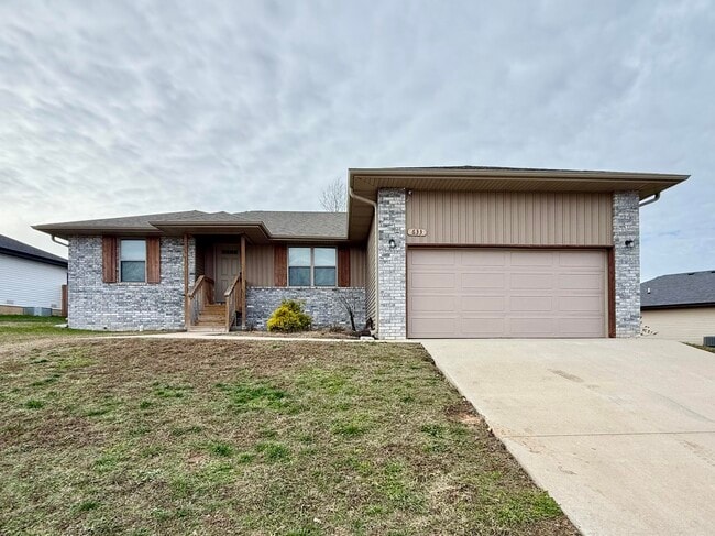 Building Photo - 633 S Southgate Dr