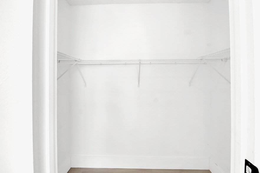 Building Photo - 14850 Naranja Lakes Blvd