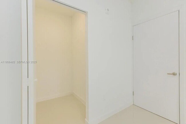 Building Photo - 25850 SW 140th Ct