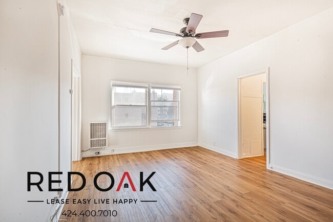 Building Photo - 516 S St Andrews Pl