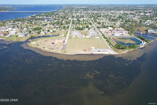 Building Photo - 404 Missouri Ave