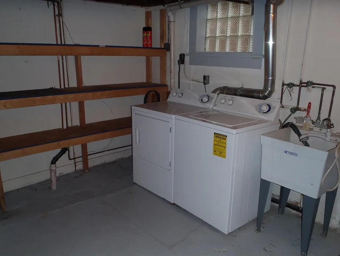 Building Photo - 514 4th St