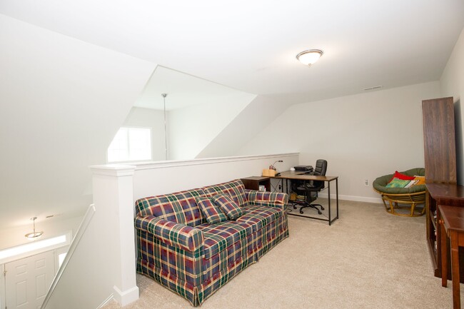 Building Photo - "Spacious 4 Bed, 2.5 Bath Rental in Vass, ...