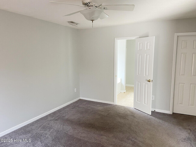 Building Photo - 5328 Sun Coast Dr