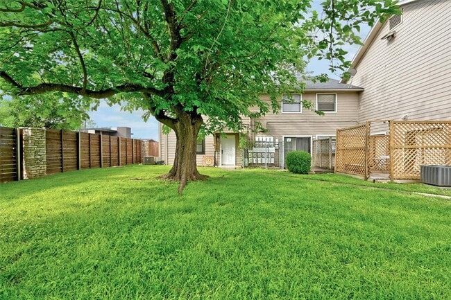 Building Photo - 5616 Emerald Forest Dr