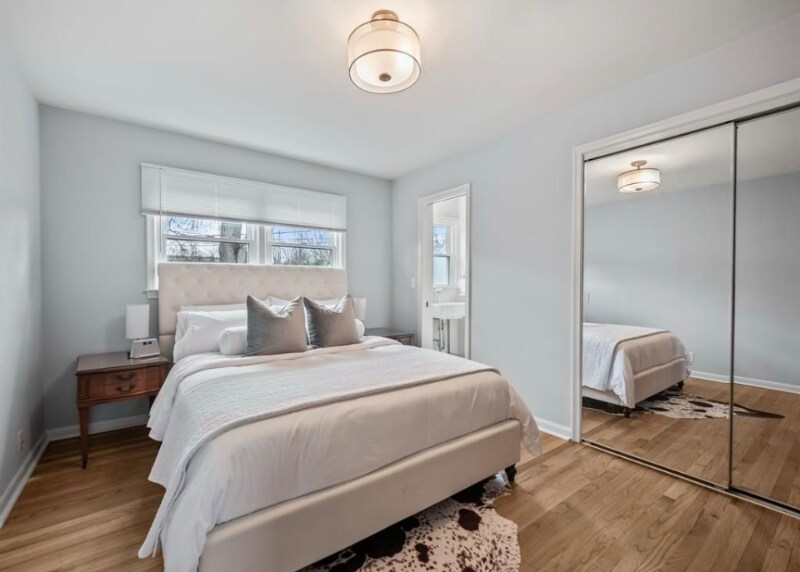 Building Photo - 1602 E Maple Rd