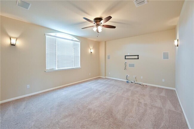 Building Photo - 100 Lake Mineral Wells Dr