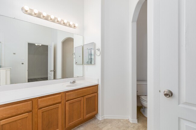 Building Photo - 21565 Duke Alexander Dr