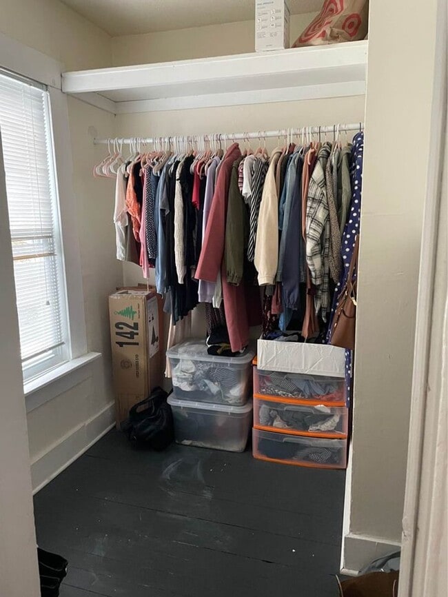 Building Photo - 60 William St