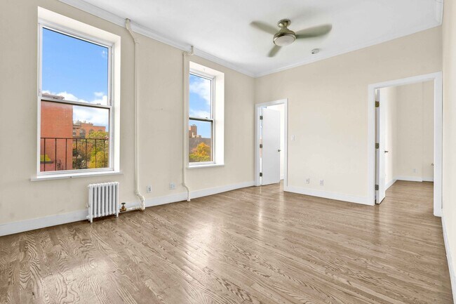 Building Photo - 639 Hicks Street