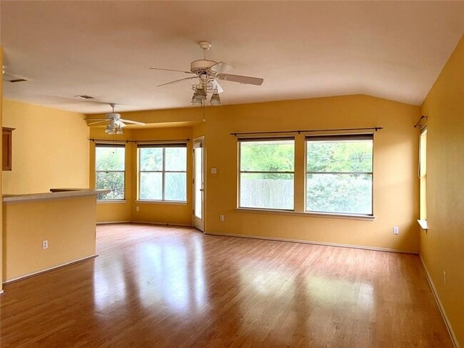 Building Photo - 1432 Thibodeaux Dr