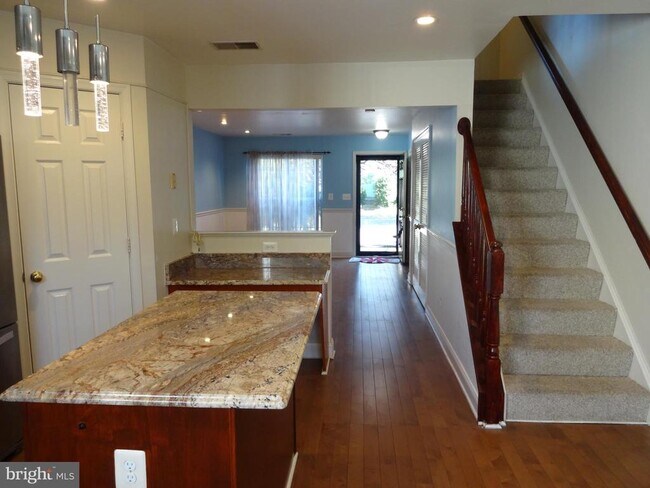Building Photo - 13115 Quail Creek Ln
