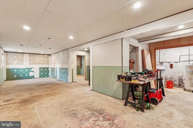 Building Photo - 1506 Widows Mite Rd