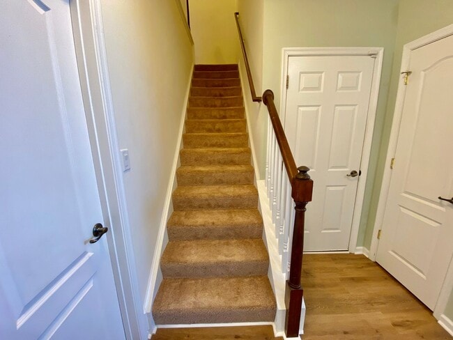 Building Photo - READY July 1st!! End-Unit Condo with Commu...