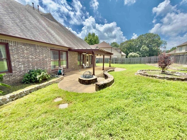 Building Photo - 570 Winding Valley Cove