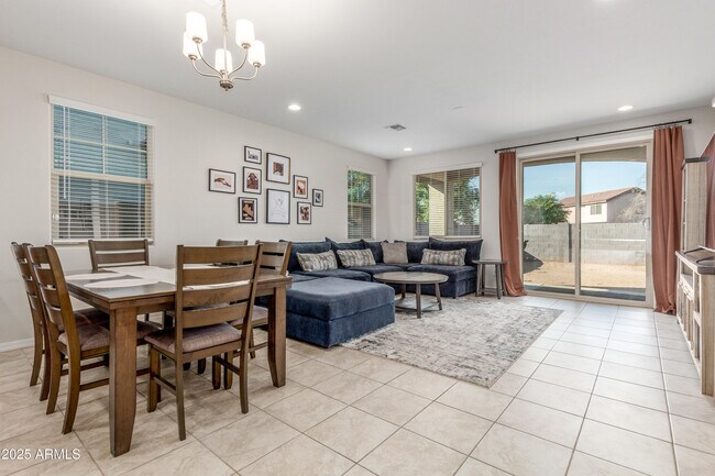 Building Photo - 3872 N 103rd Ave