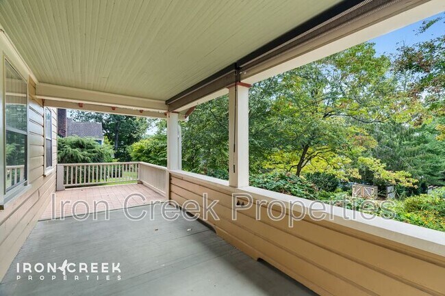 Building Photo - 42 Westover Dr