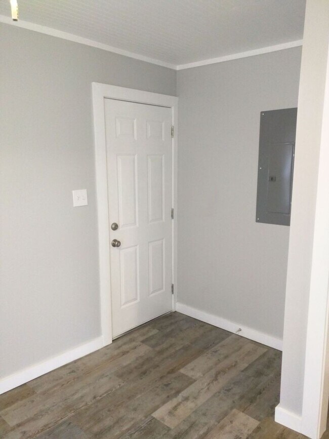 Building Photo - 9 Heatherly Dr