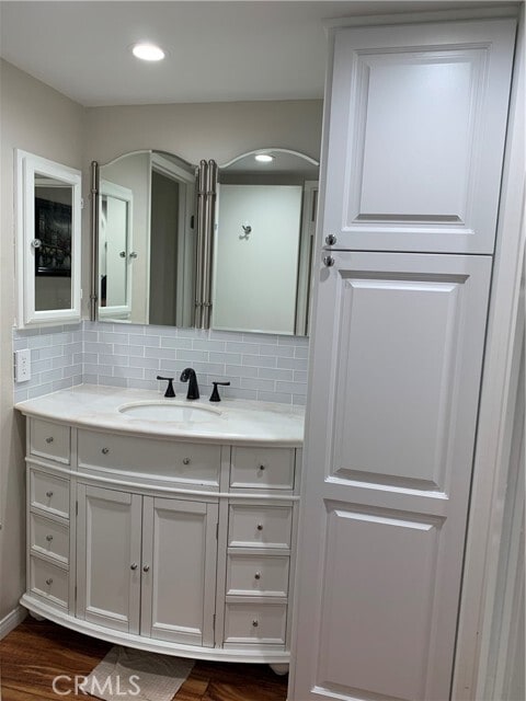 Building Photo - 22100 Burbank Blvd