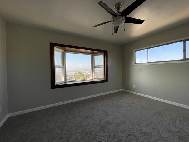 Building Photo - Guy &amp; Crowell