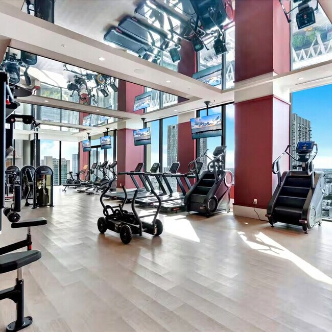 Building Photo - 11 NE 6th St