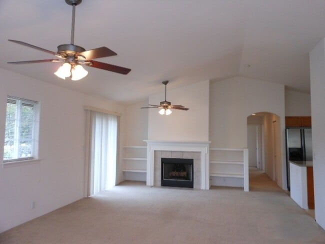 Building Photo - Pacheco, Evelyn (Kamalo'o)