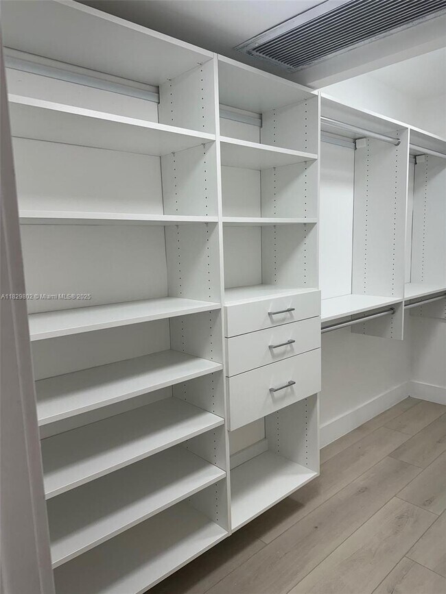 Building Photo - 5555 Collins Ave