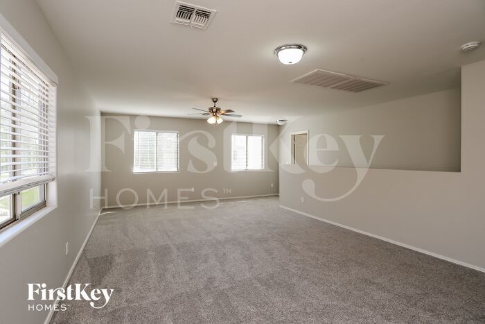 Building Photo - 2374 E Meadow Chase Dr