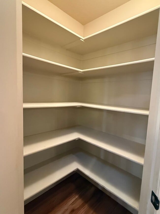 Building Photo - Beautiful patio home with 2 car garage, central air, fenced yard and covered patio