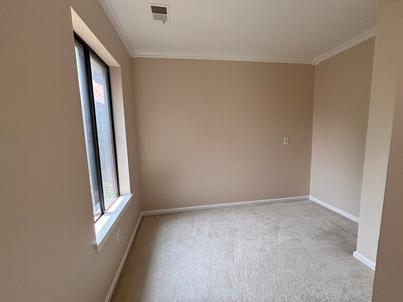Office Behind Fireplace - 2807 Lee Oaks Ct