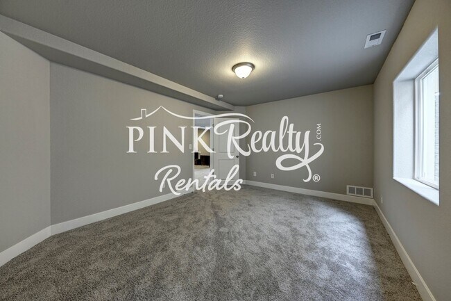 Building Photo - 1407 Grand Overlook St