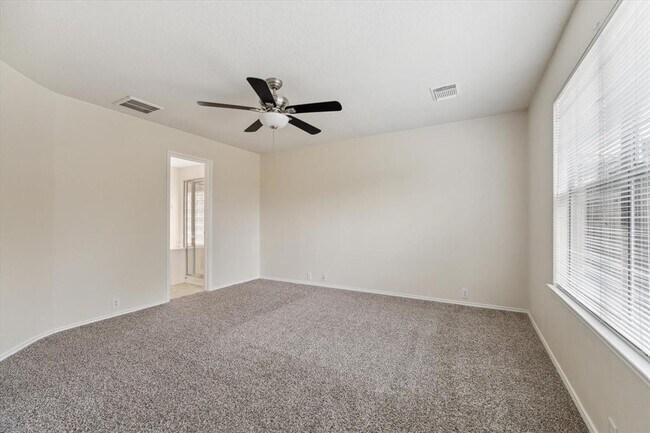 Building Photo - 21102 Somerset Park Ln