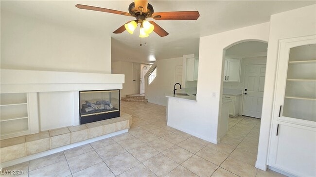 Building Photo - 9791 Sonora Bend Ave