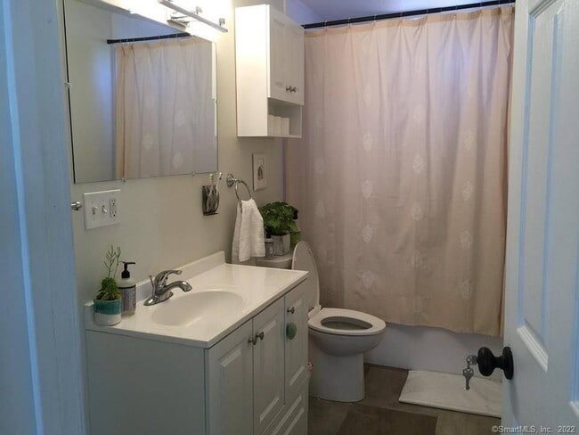 Building Photo - 58 Mansfield St