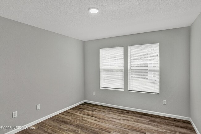 Building Photo - 609 Jessie St