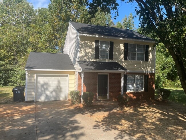 Building Photo - Must see this beautiful 3 bedroom 2.5 bath...