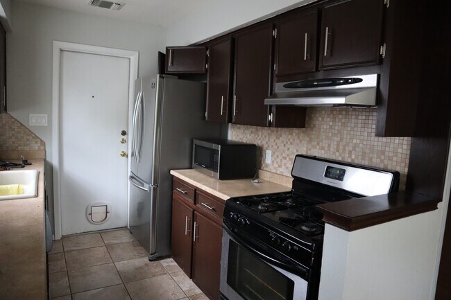 Building Photo - 12912 Powderhorn St