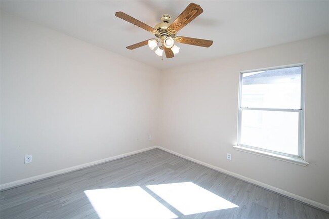 Building Photo - 12934 Kingston Point Ln